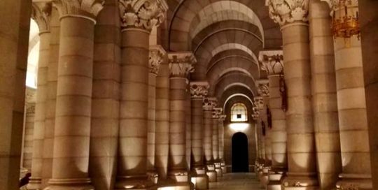 portada audioguía Cripta de la Catedral de la Almudena