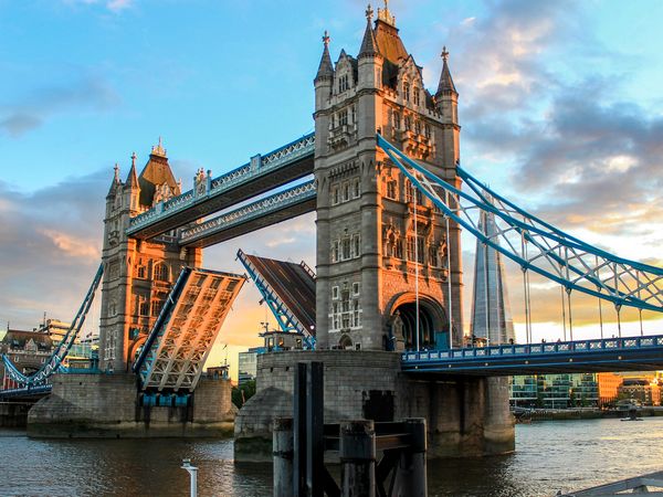 portada audioguía Tower Bridge