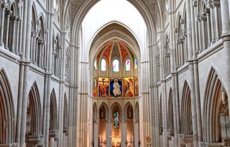 portada_audioguía_Catedral_Almudena_Madrid_ES